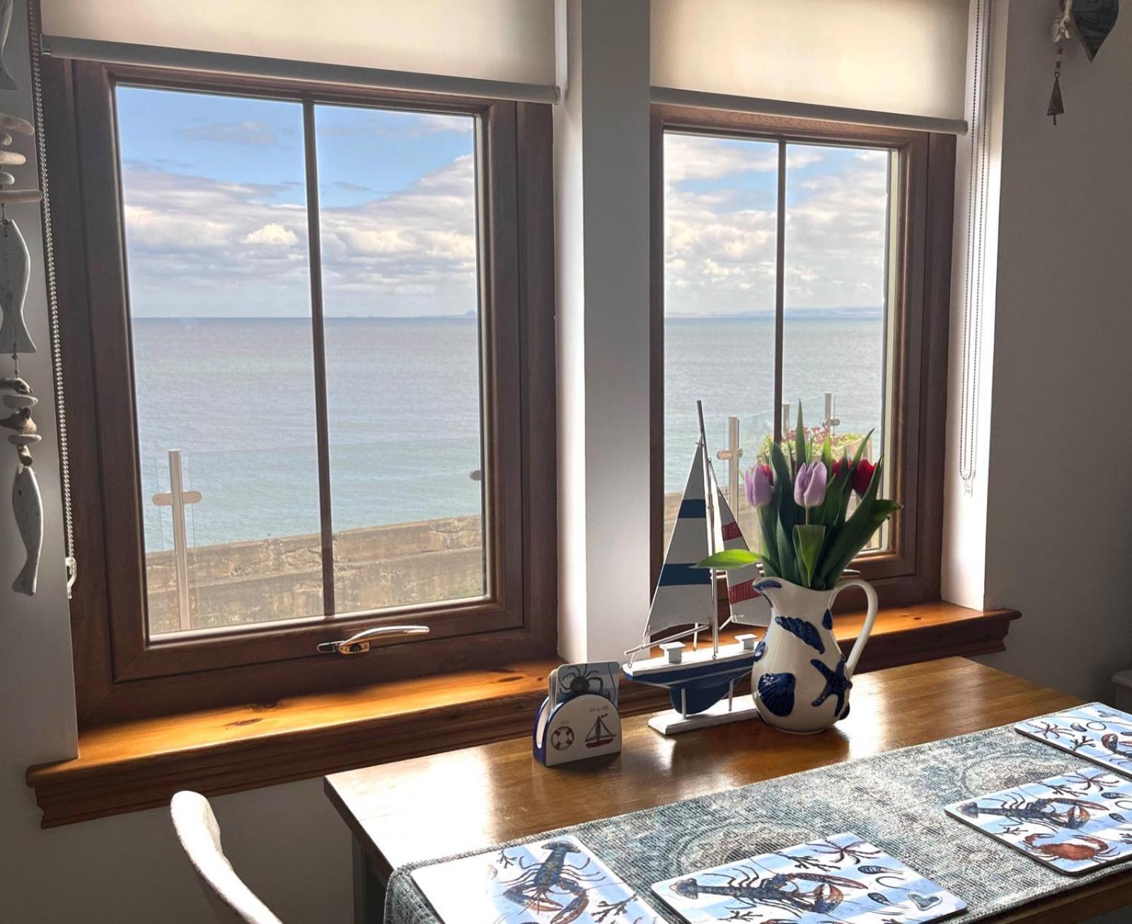 Luxury Seaside Home With Incredible Views Керкколди Экстерьер фото